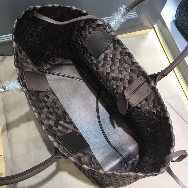 Bottega Veneta Cabat 40 cm