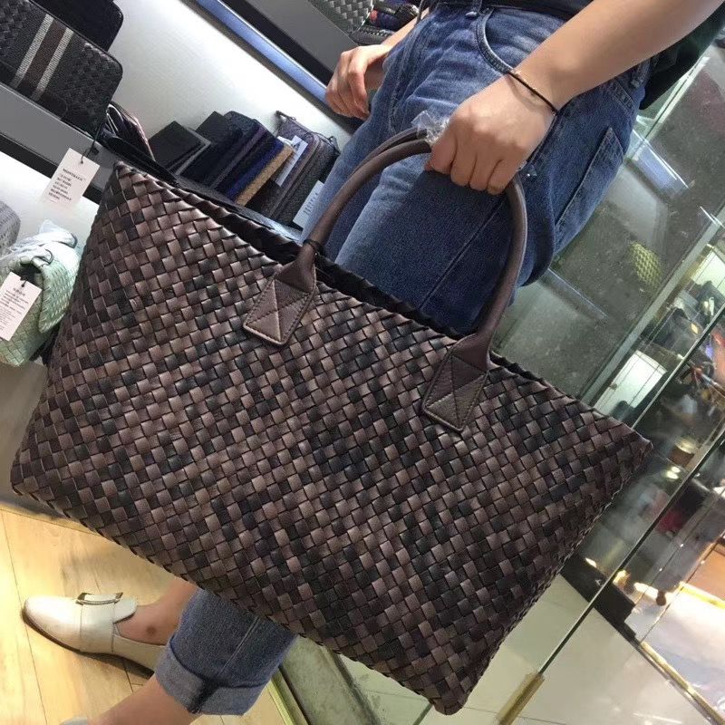 Bottega Veneta Cabat 40 cm