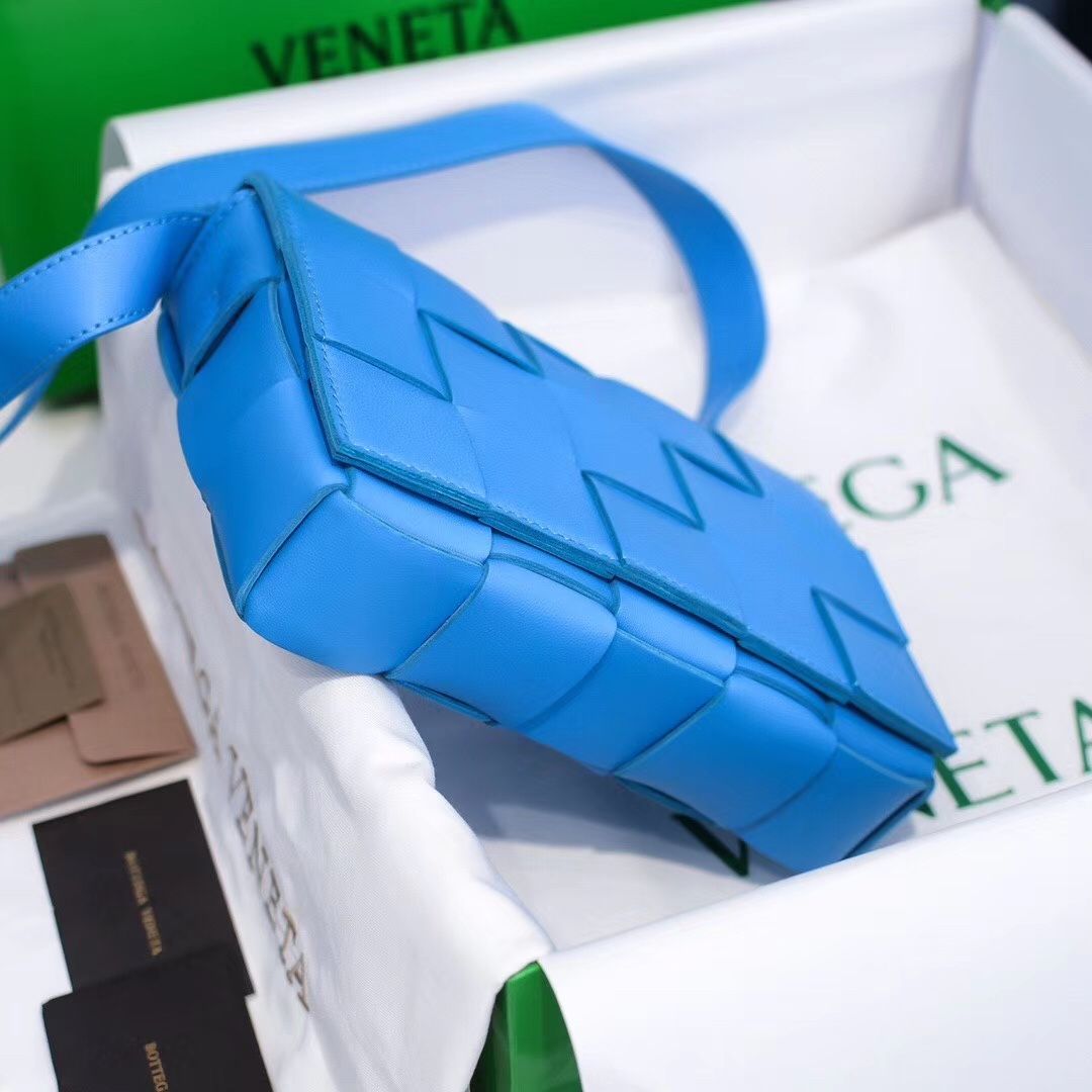 Bottega Veneta Cassette 25 cm