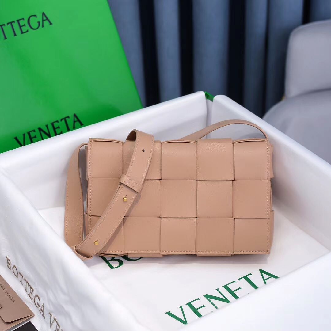 Bottega Veneta Cassette 25 cm