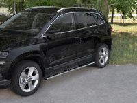 SKODA KAROQ 2020- Пороги труба 75х42 овал с проступью SKKO-003440