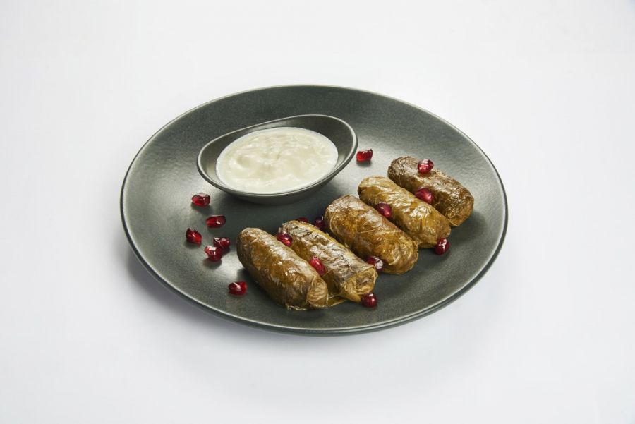 Долма с соусом мацони