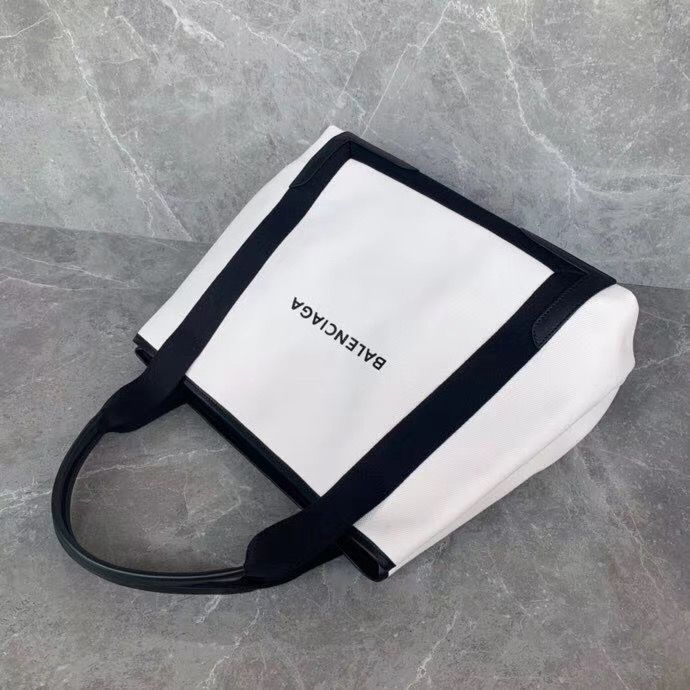 Balenciaga 38 cm