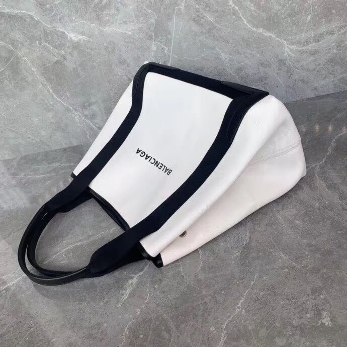 Balenciaga 38 cm