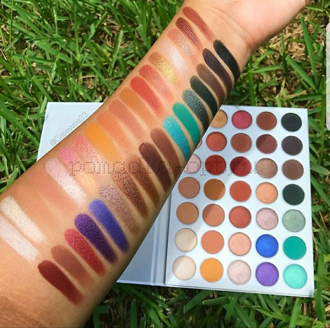 Палетка теней Morphe The Jaclyn Hill Eyeshadow Palette