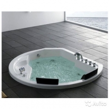 Акриловая ванна Gemy G9053 O Акриловая ванна Gemy G9053 O