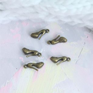 Кукольный аксессуар - Подвеска Туфелька - 5 шт