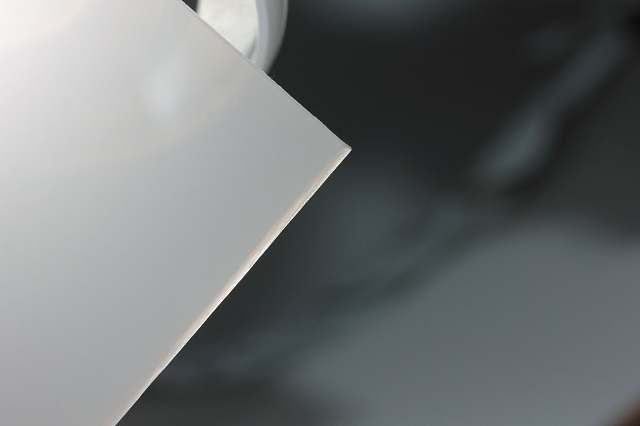 4 мм "КРИСТАЛЛ" лист-2,05х3,05м.