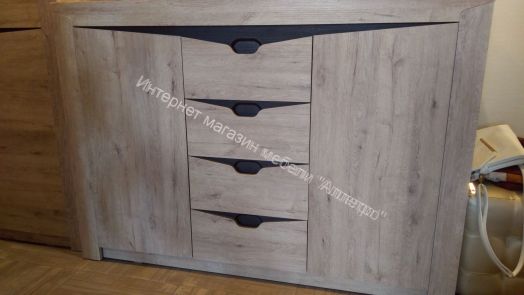 Тумба Соренто с 4 ящиками и 2 дверцами Дуб Стирлинг  (спальня)