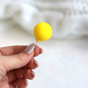 Аксессуар для куклы - Воздушный желтый шарик - 1 шт