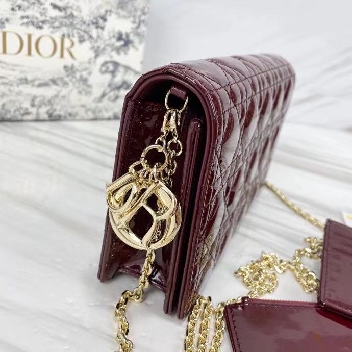 Dior 22 cm