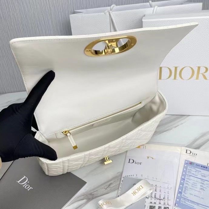 Dior Montaigne30 28 cm