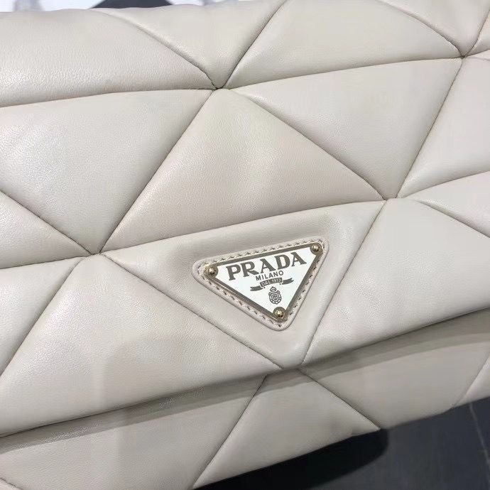 Prada 28 cm