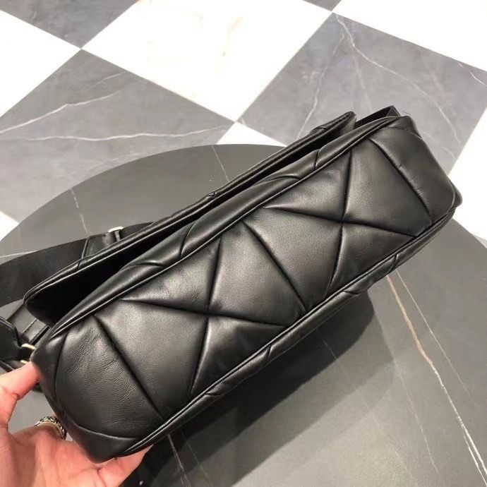 Prada 28 cm