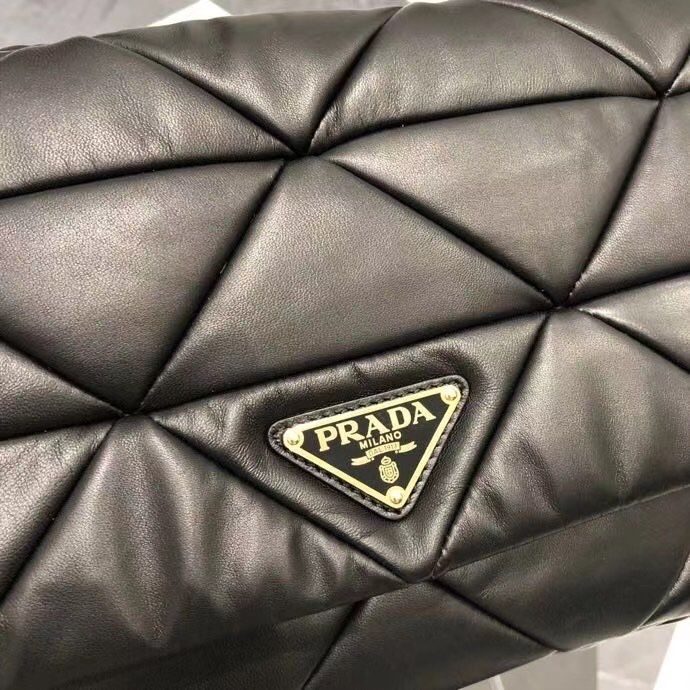 Prada 28 cm