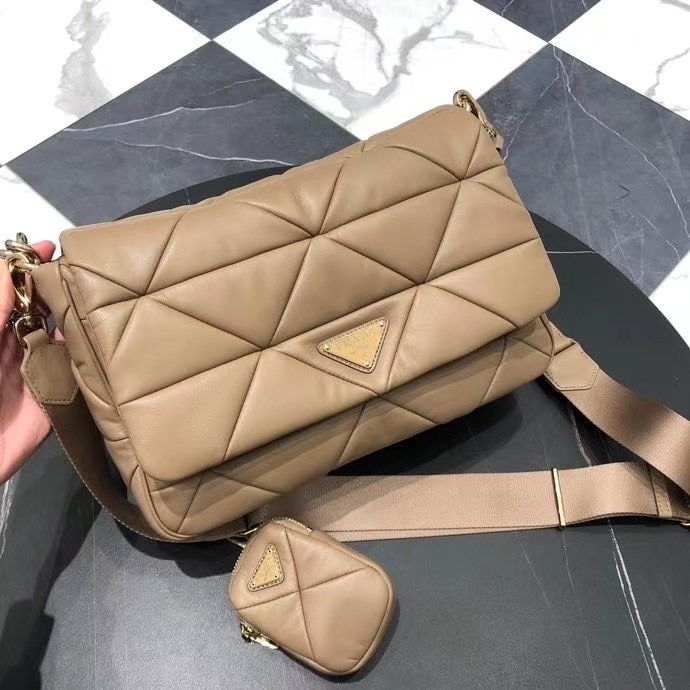 Prada 28 cm