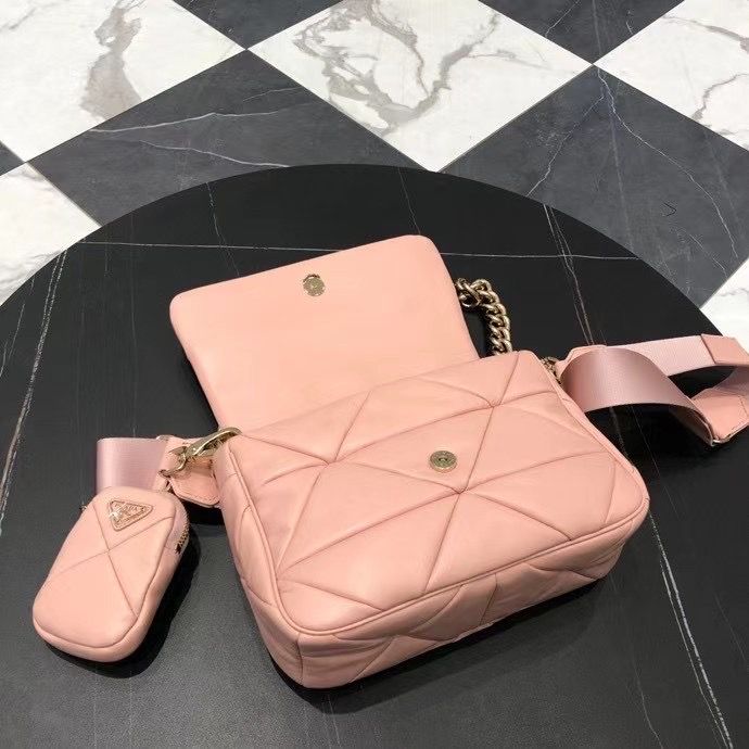 Prada 20 cm