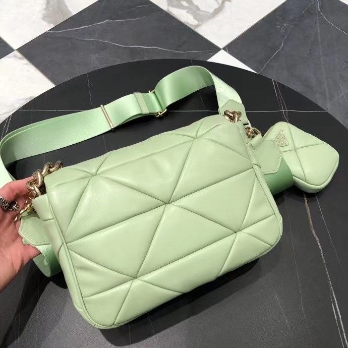 Prada 20 cm