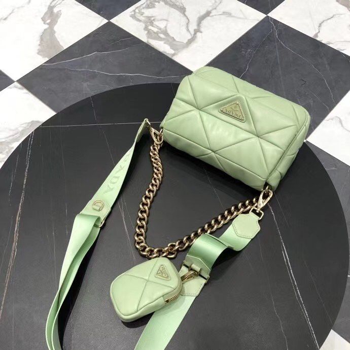 Prada 20 cm