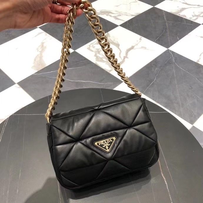 Prada 20 cm