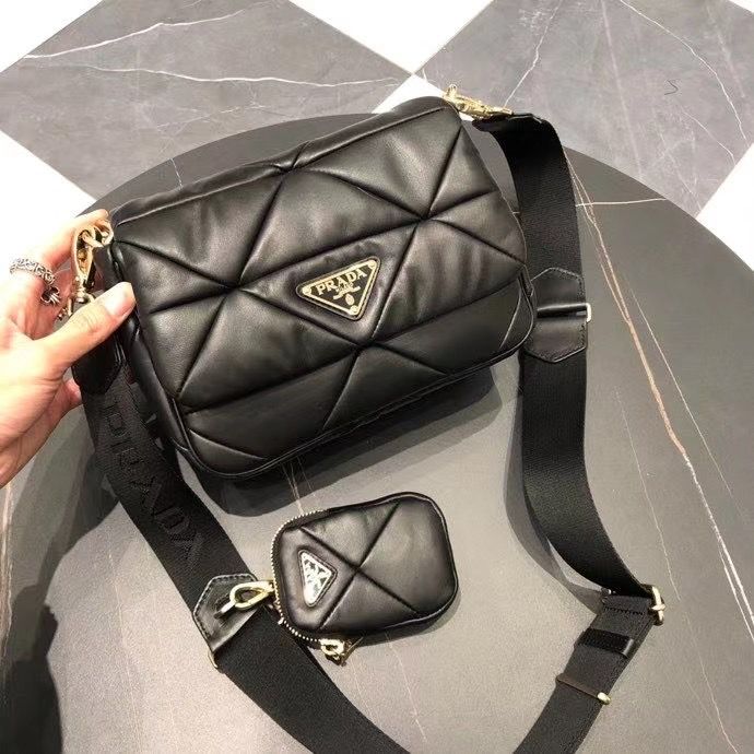 Prada 20 cm