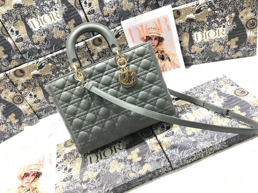 Lady Dior 32 cm