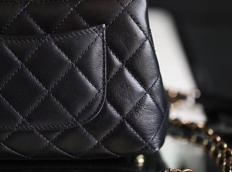 Chanel mini coco handle