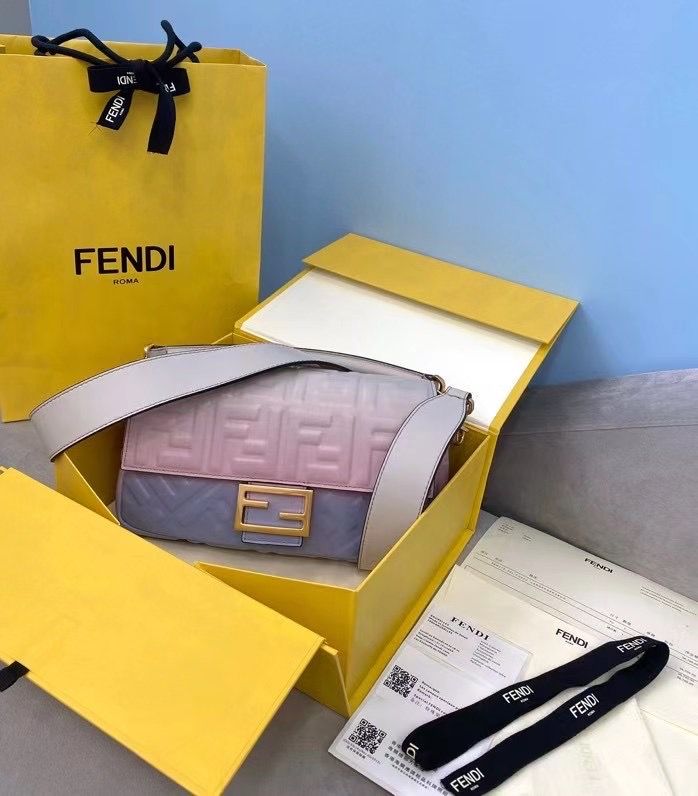 Fendi Baguette 27x15x6 cm