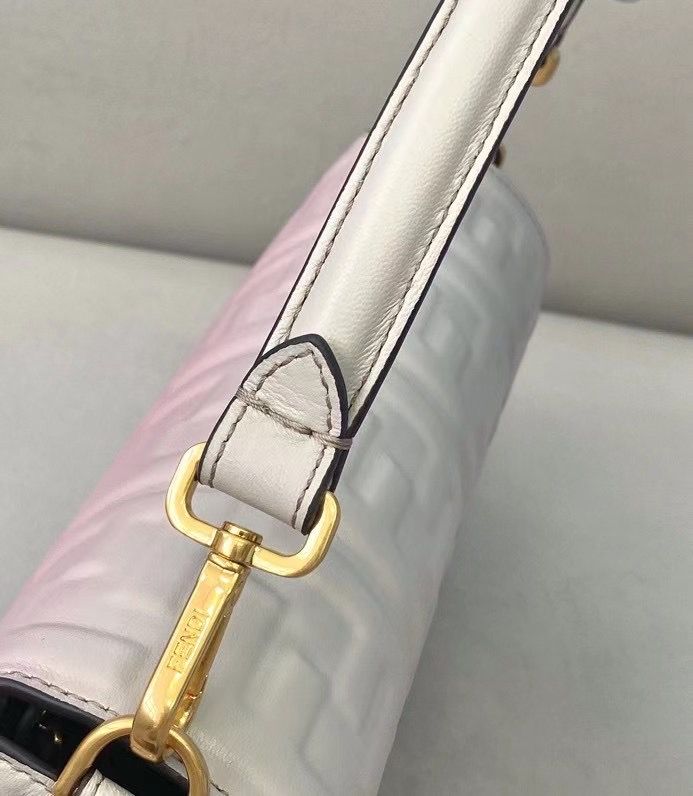 Fendi Baguette 27x15x6 cm
