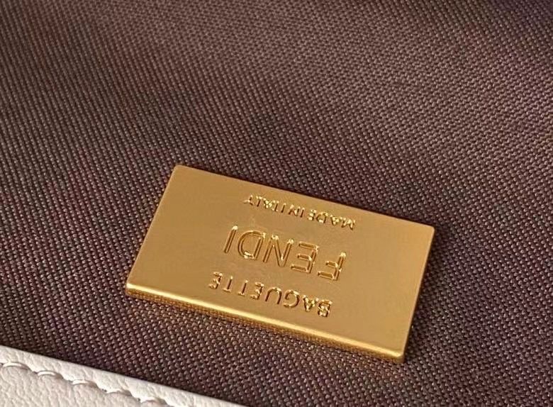 Fendi Baguette 27x15x6 cm