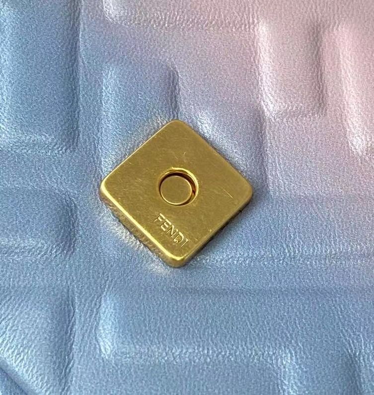 Fendi Baguette 27x15x6 cm