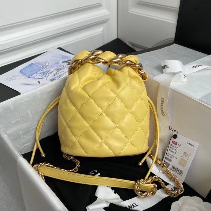 Chanel 19x16x13 cm