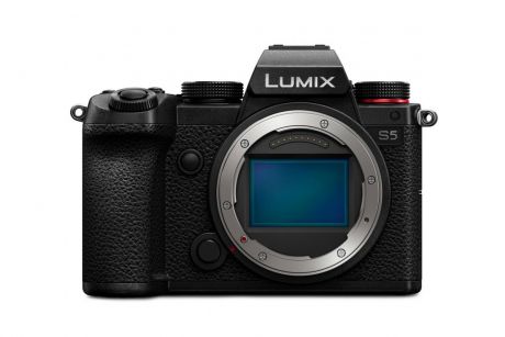 Фотоаппарат Panasonic Lumix DC-S5 Body