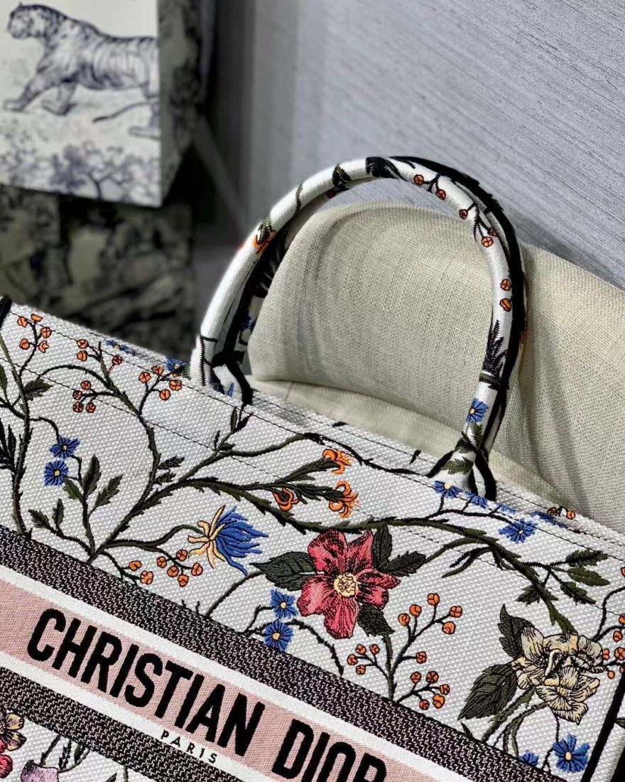 Dior Book Tote 41 cm