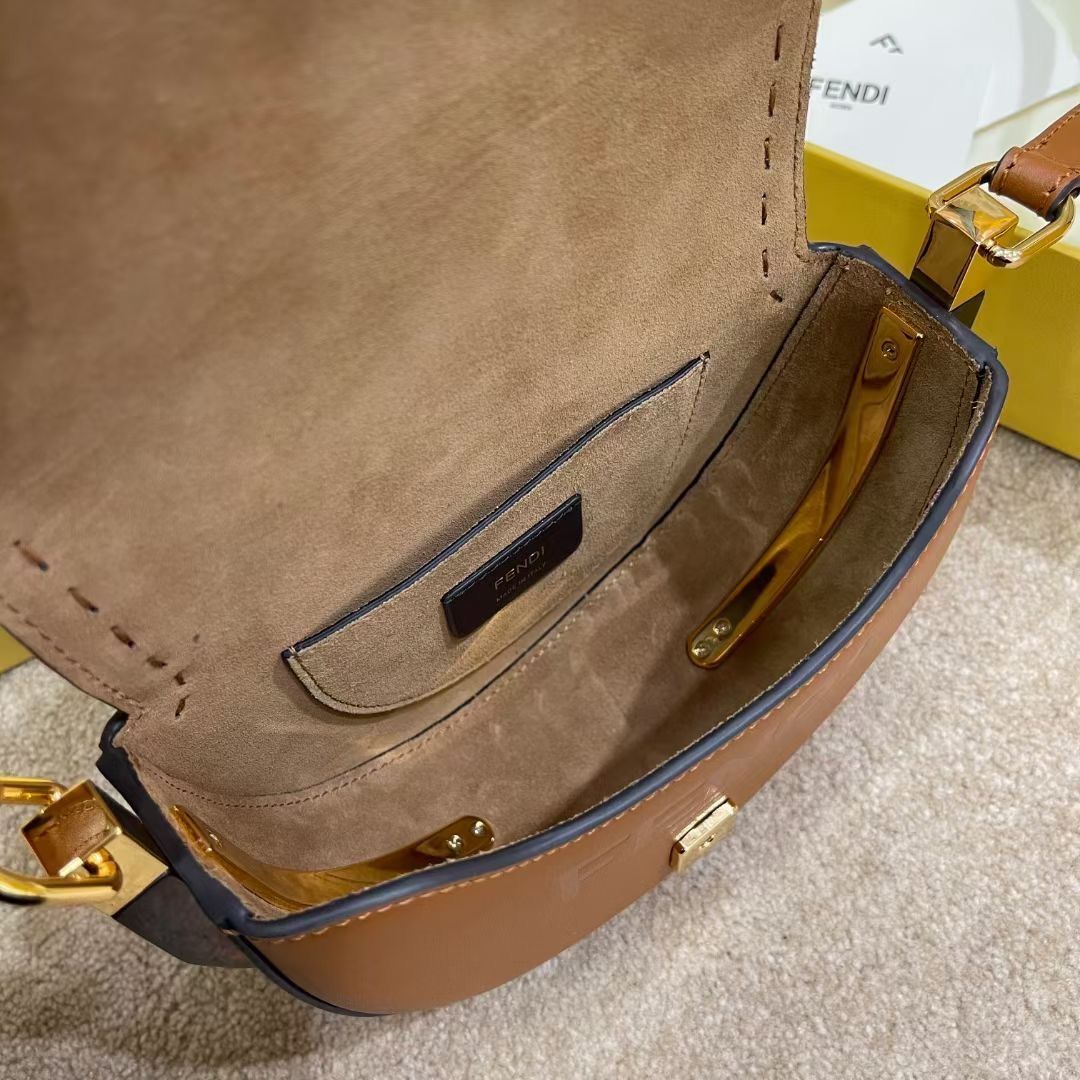 Fendi Moonlight 21x14x9 cm