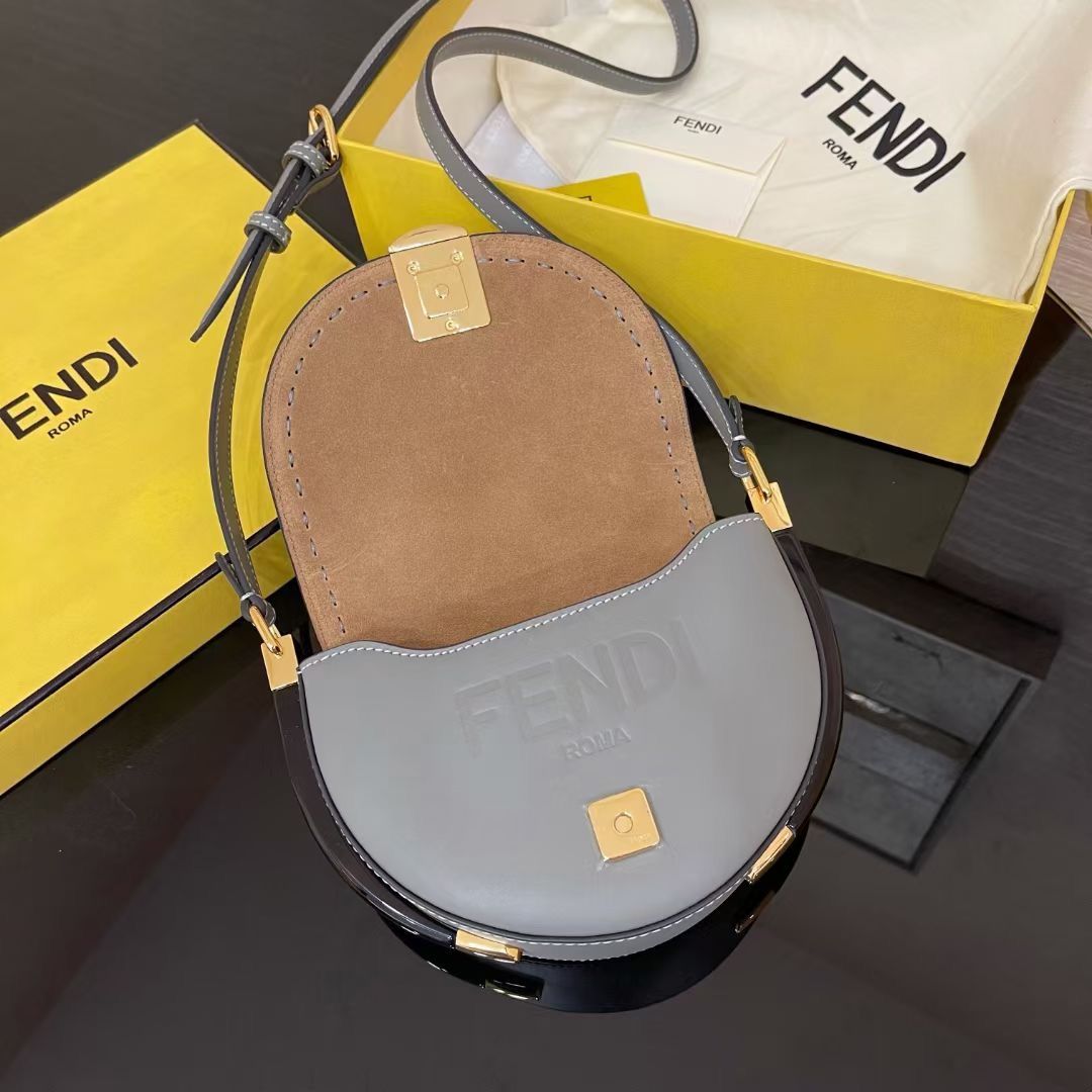 Fendi Moonlight 21x14x9 cm