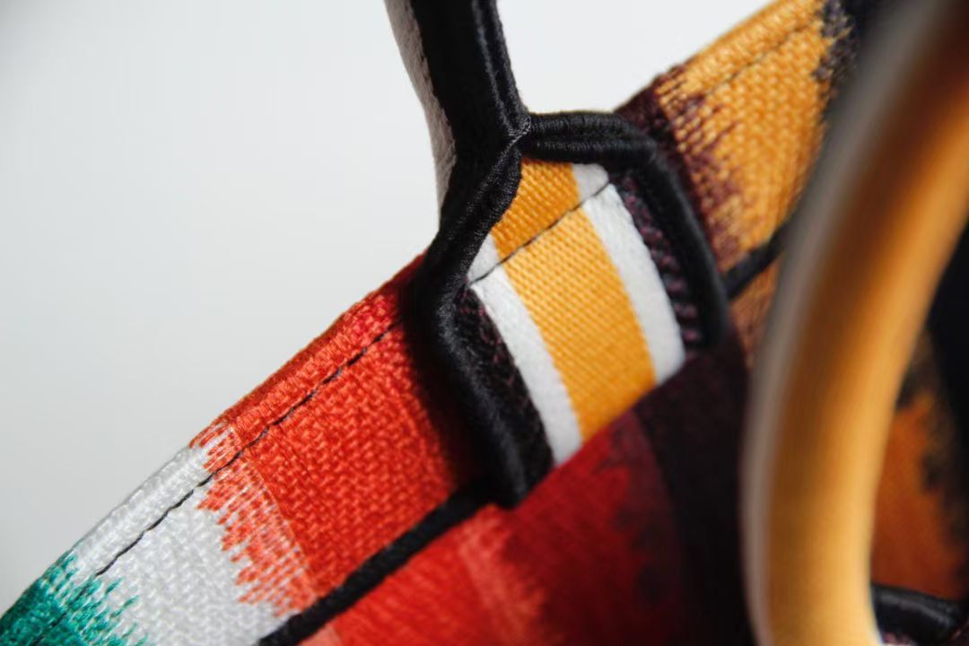 Dior Book Tote 41 cm