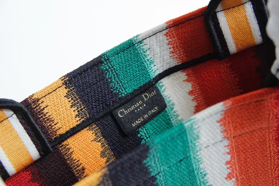 Dior Book Tote 41 cm