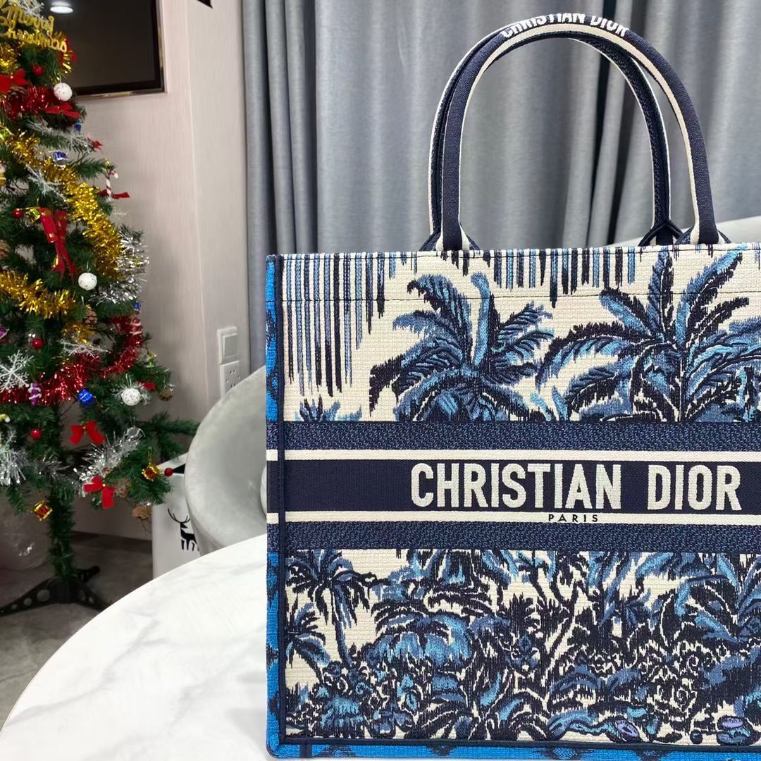 Dior Book Tote 41 cm