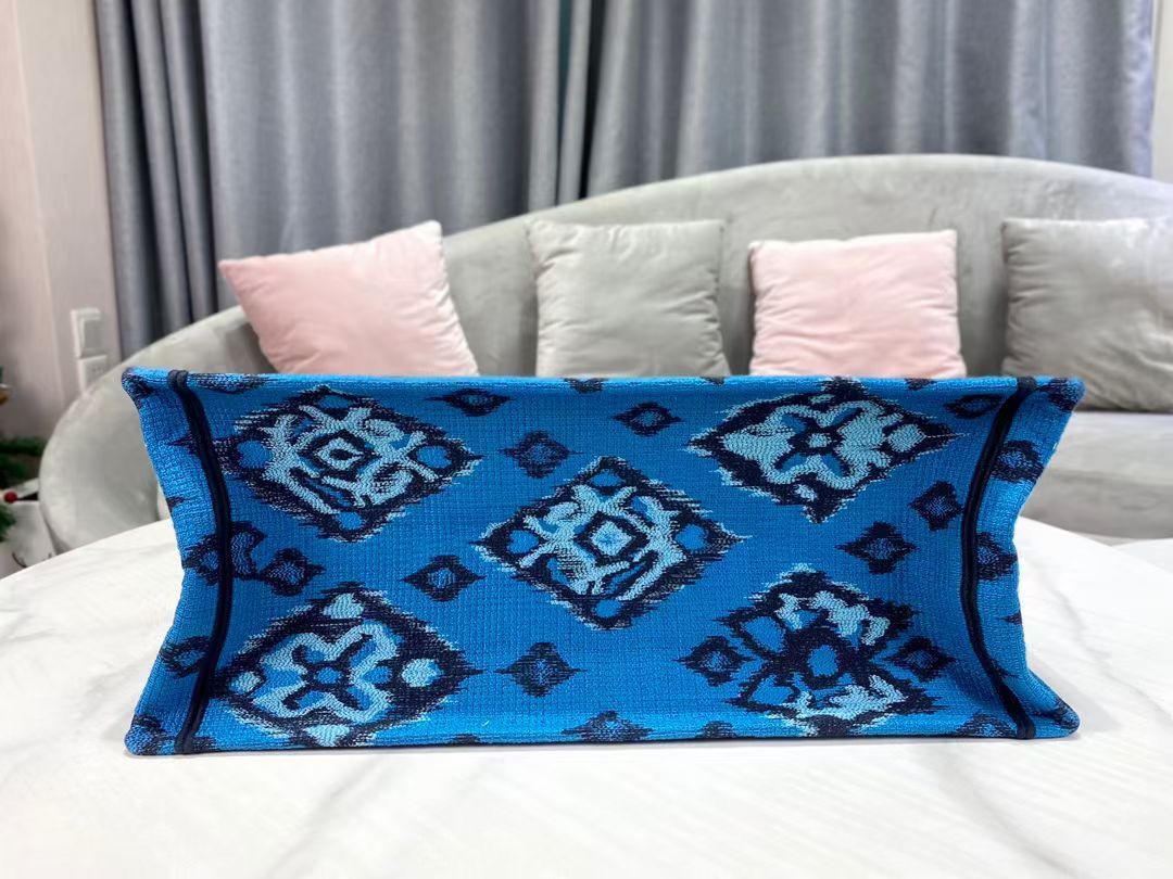 Dior Book Tote 41 cm