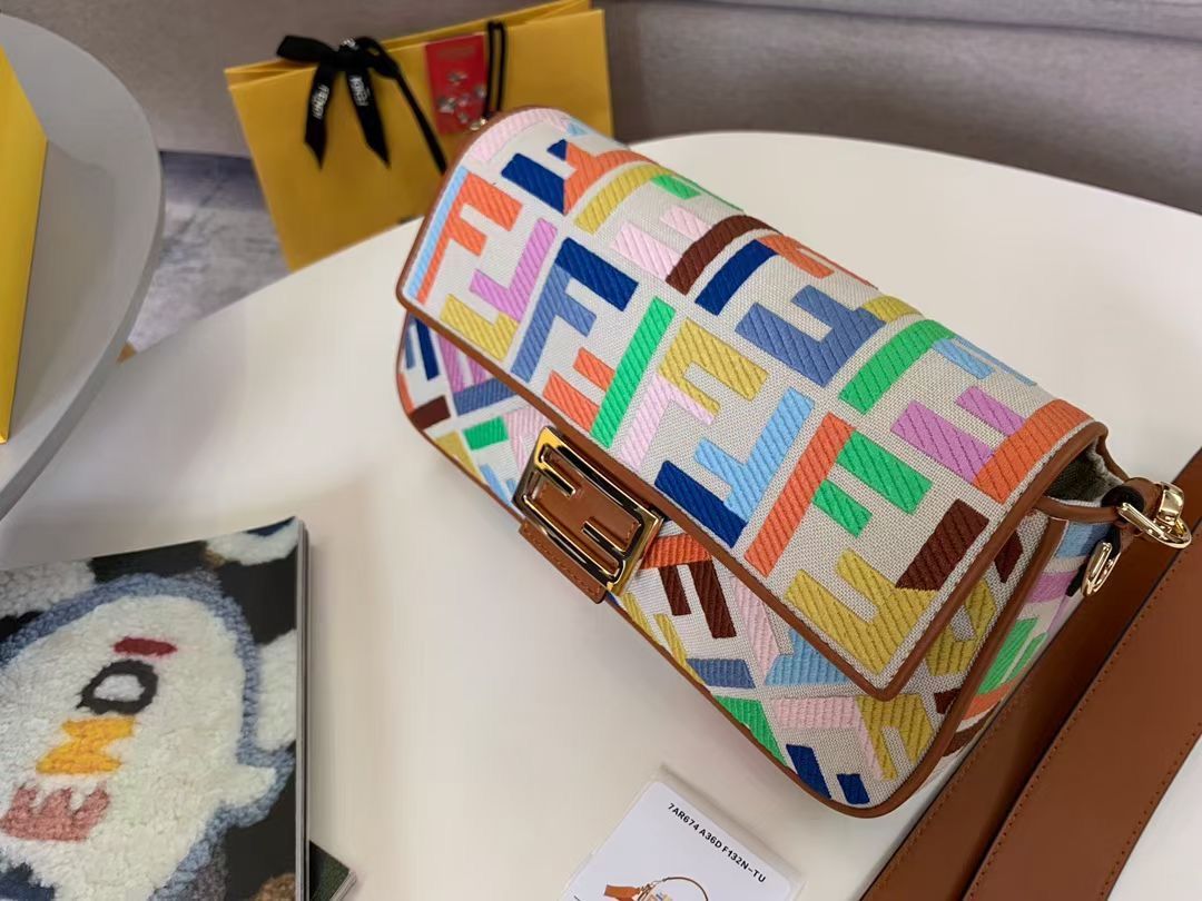 Fendi Baguette 26cm