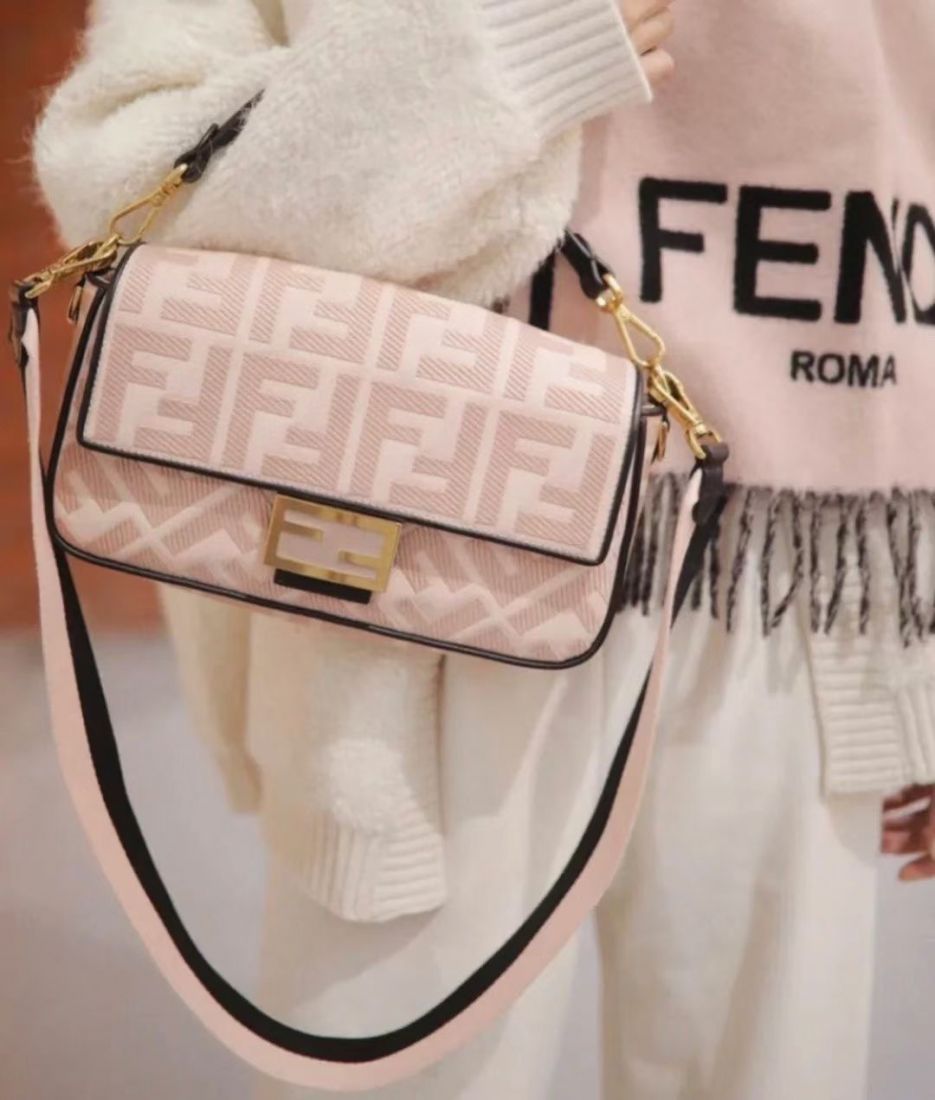 Fendi Baguette 27 cm