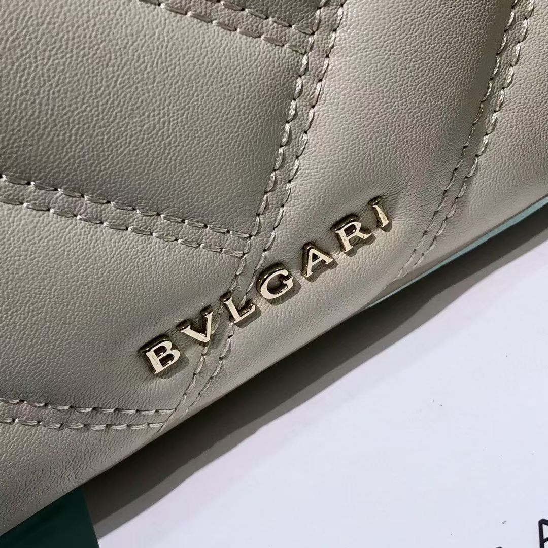 BVLGARI 22, 5 cm