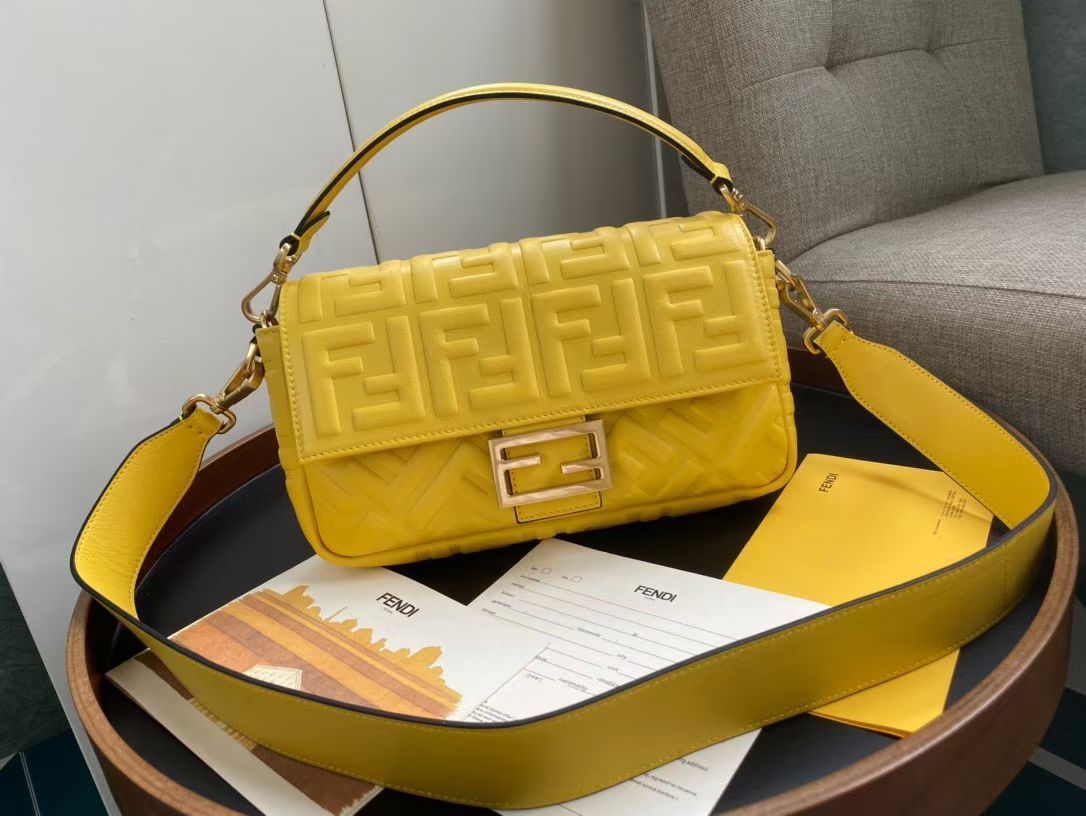 FENDI BAGUETTE 26 cm