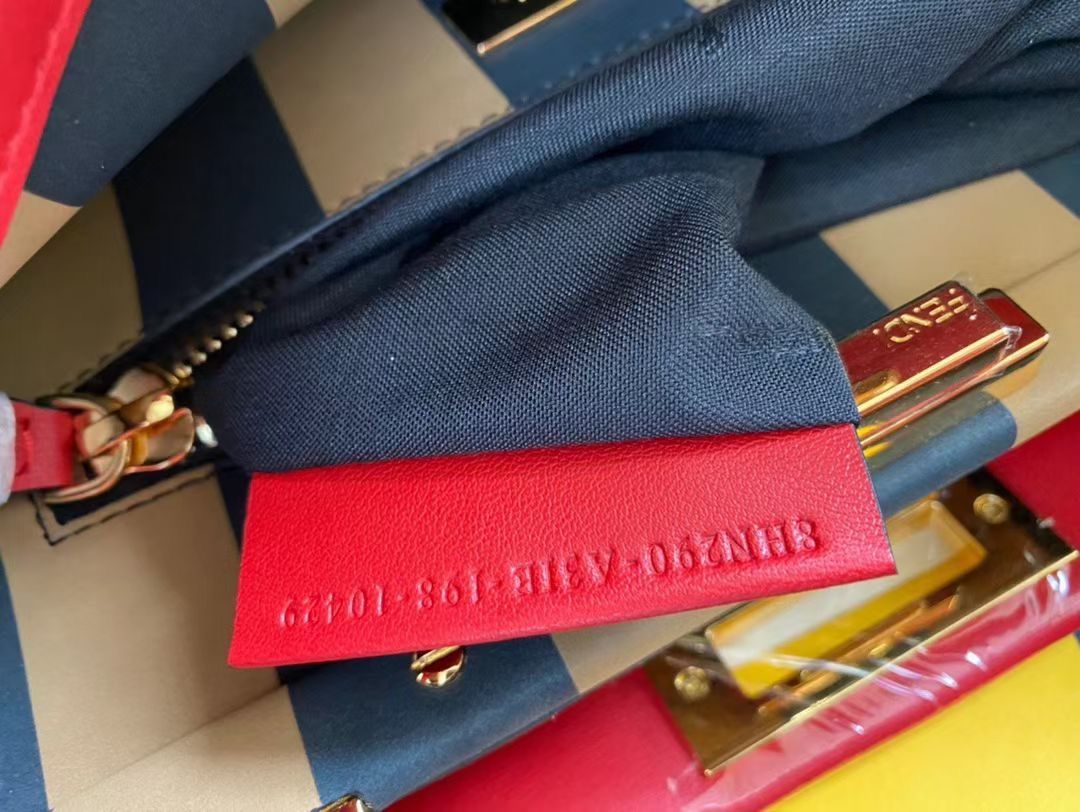 Fendi Peek-a-boo 33 cm