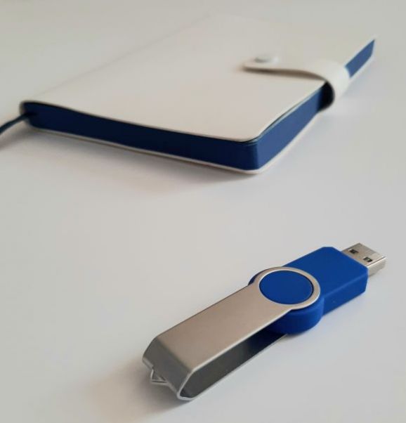 Синие флешки Swing 8 Gb