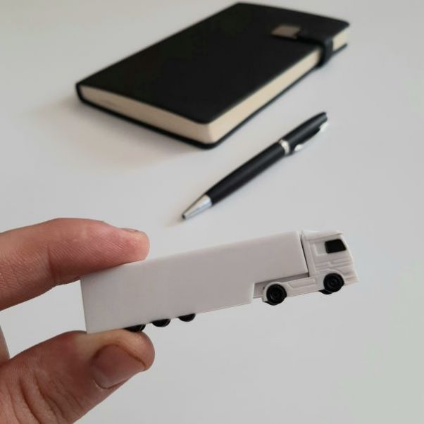 Флешки Грузовик 8-16-32 Gb