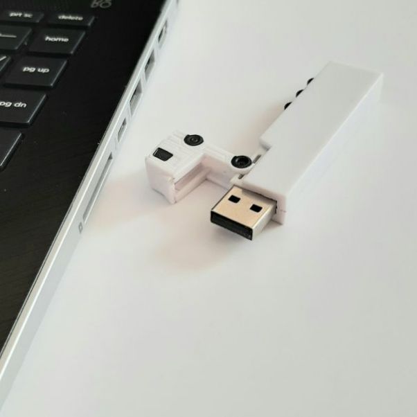 Флешки Грузовик 8-16-32 Gb