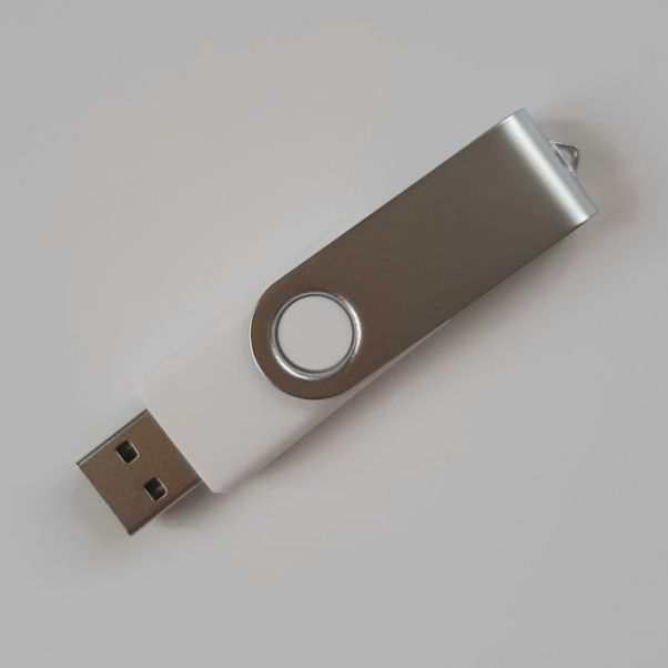 Флешки Twist 8 Gb белые