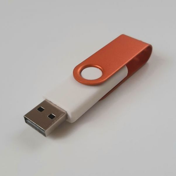 Флешки Twist Color белые с оранжевым 8-16-32 Gb